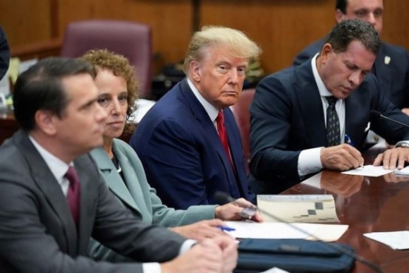 1 Ong Trump Keu Goi Cat Giam Ngan Sach Danh Cho Fbi Va Bo Tu Phap My