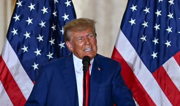 1 Ong Trump Goi Ngay Ra Toa La Tuyet Nhat Lich Su