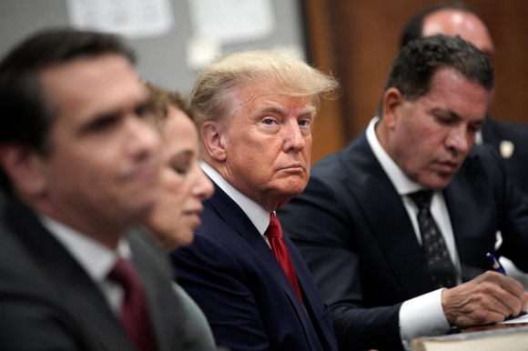 1 Ong Trump Se Lam Gi De Doi Pho Toa An New York