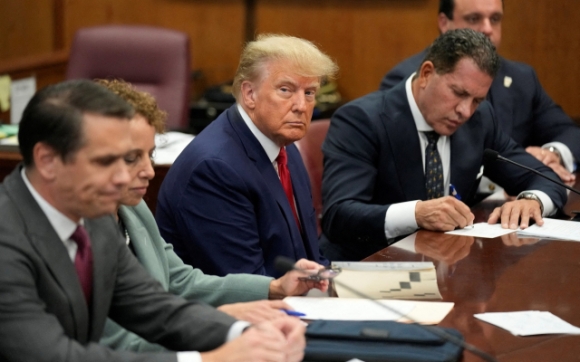 2 Ong Trump Choi Dao Hai Luoi Khi Dong Vai Nan Nhan