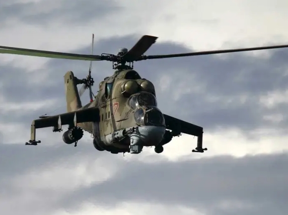 2 Ukraine Pha Huy Luu Phao Ban Roi Xe Tang Bay Mi 24 Nga O Donbass