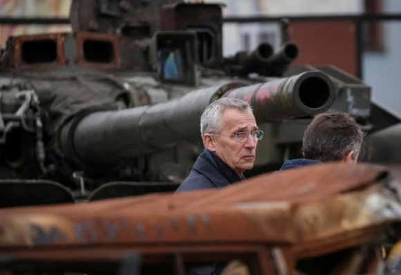 1 Lanh Dao Nato Bat Ngo Den Kiev