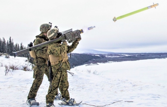 2 Linh Ukraina Ban Roi 2 Chien Dau Co Nga Bang Stinger