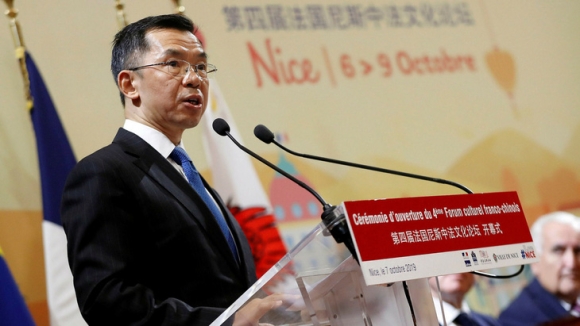 1 Cac Ngoai Truong Eu Noi Gian Vi Phat Bieu Cua Dai Su Trung Quoc