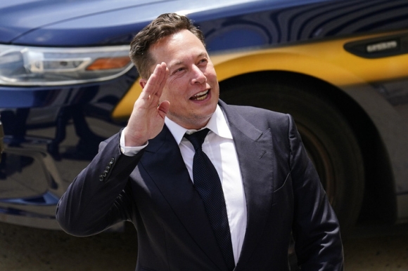 1 Vi Sao Elon Musk Van Choi Bai Giam Gia Xe Dien Tesla