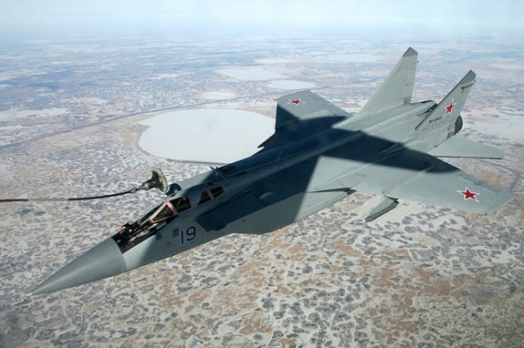 1 Tiem Kich Mig 31 Cua Nga Phat No Va Dam Thang Xuong Ho
