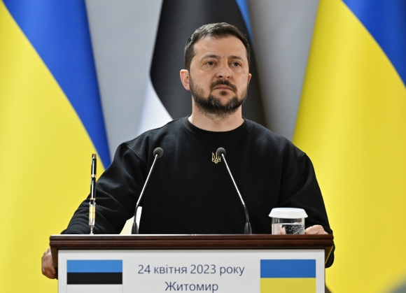 1 Ong Zelensky Nho Ong Tap Giup Dua Tre Em Ukraine Ve Nuoc