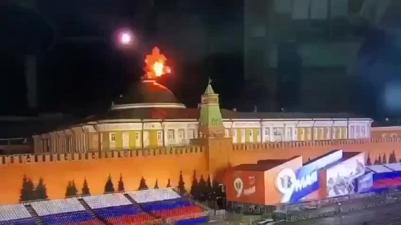 2 Ong Zelensky Bac Cao Buoc Ukraine Tan Cong Dien Kremlin