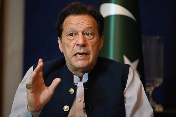 1 Cuu Thu Tuong Pakistan Imran Khan Bi Bat
