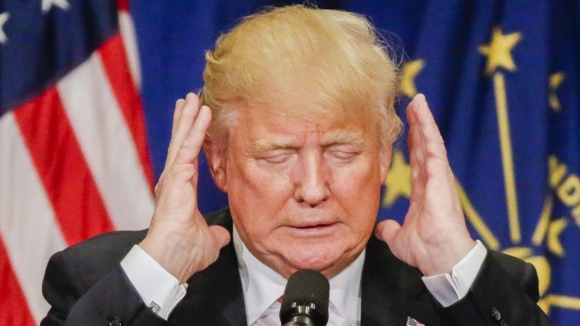 1 Ong Trump Bi Cam Dang Thong Tin Vu Truy To Tren Mang Xa Hoi