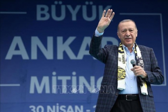 1 Bau Cu Tong Thong Tho Nhi Ky Ty Le Ung Ho Ong Erdogan Giam Xuong Duoi 50