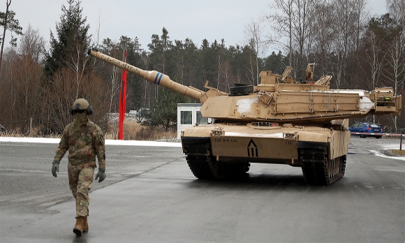 1 My Chuyen Xe Tang M1 Abrams Toi Duc De Huan Luyen Linh Ukraine