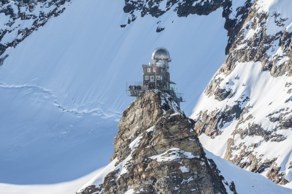 1 Nha Ga Xe Lua Jungfraujoch  Noc Nha Chau Au Tai Thuy Si