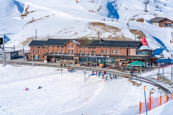 7 Nha Ga Xe Lua Jungfraujoch  Noc Nha Chau Au Tai Thuy Si