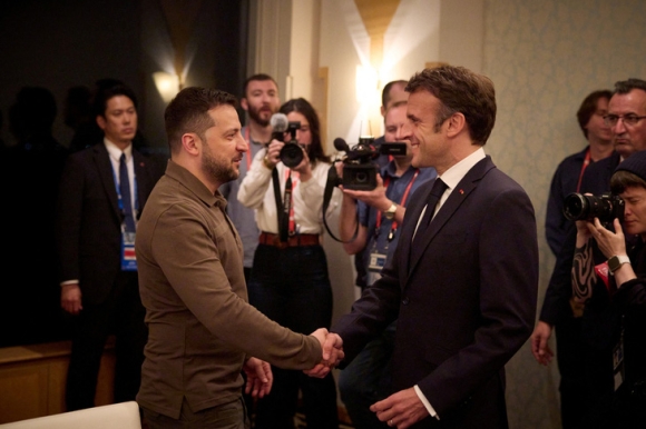 1 Ong Zelensky Gap Cac Lanh Dao The Gioi Nga Phan Ung Voi G7