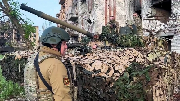 1 Ukraine Noi Nga Giam Tan Cong O Bakhmut