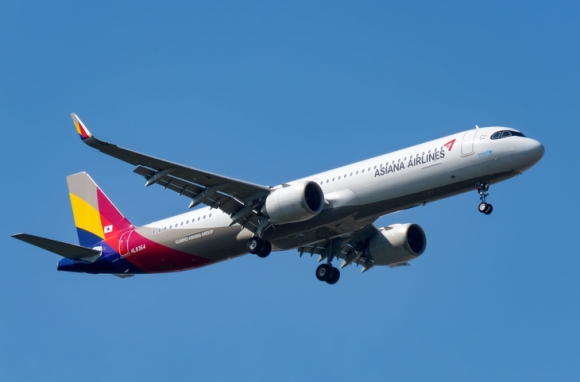 1 Asiana Airlines Ngung Ban Mot So Ghe Sau Vu Khach Mo Cua Thoat Hiem