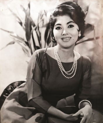 3 Nhung Chuyen Chua Biet Ve Tham Thuy Hang Xinh Dep Tuyet Tran Su Nghiep Lung Lay Nhung Duong Tinh Day Dau Kho
