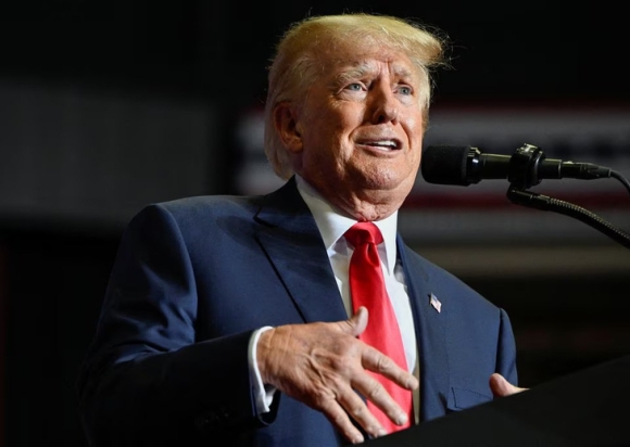 1 Vi Giu Tai Lieu Mat Ong Trump Co The Lanh An 100 Nam Tu