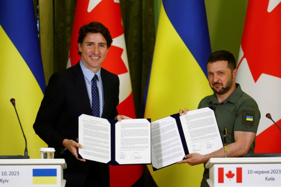 1 Thu Tuong Canada Trudeau Tham Kiev Cong Bo Vien Tro Quan Su