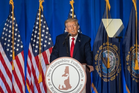 1 Ong Trump Noi Chi Gia Vo Khoe Co Tai Lieu Mat