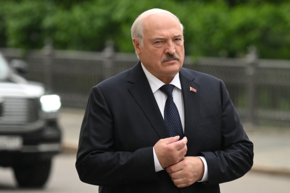 2 Belarus Choi Dao Hai Luoi Khi Tiep Nhan Wagner