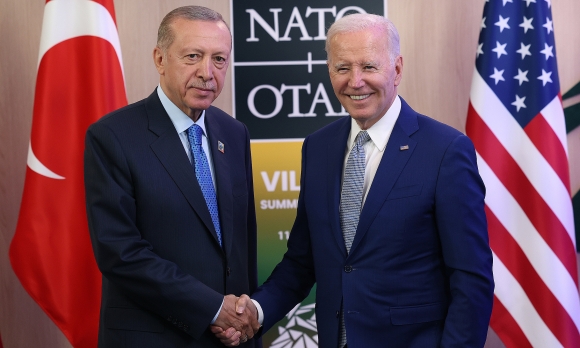 1 Ong Erdogan Chuc Ong Biden Tranh Cu May Man