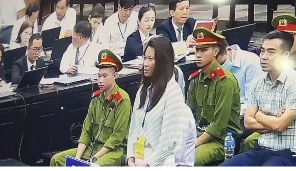 1 Vu Chuyen Bay Giai Cuu Nu Bi Cao Xin Duoc Chiu An Thay Cuu Pho Giam Doc Cong An Ha Noi