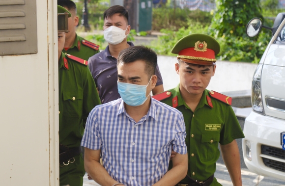 2 Vu Chuyen Bay Giai Cuu Nu Bi Cao Xin Duoc Chiu An Thay Cuu Pho Giam Doc Cong An Ha Noi