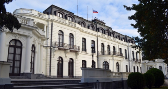 1 Czech Kien Nga Doi Hon 2 Trieu Usd Tien Thue Dat