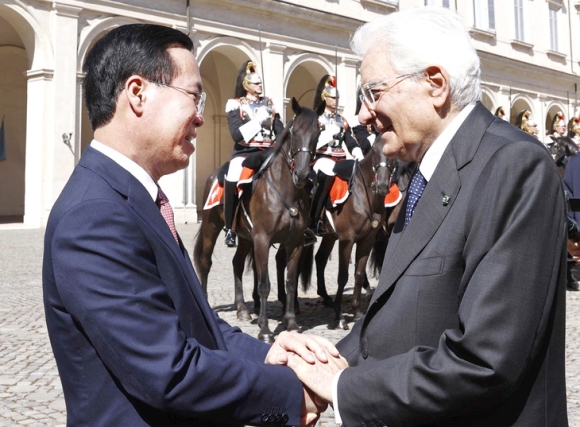 1 Quan He Voi Ao Y Vatican Co Buoc Tien Moi