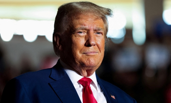1 Kim Bai Co The Giup Ong Trump Thoat Ngoi Tu Neu Bi Ket Toi