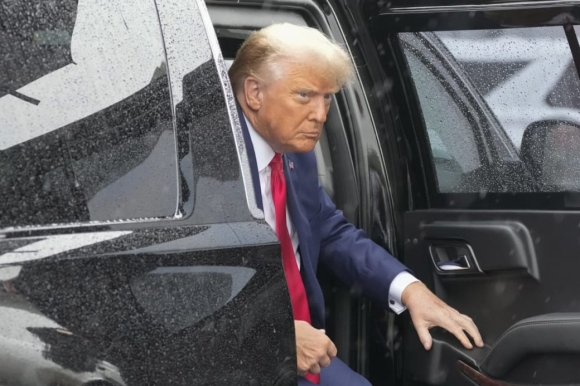 1 Cuu Tong Thong Trump Bi Truy To Voi Cao Buoc Am Muu Lat Nguoc Ket Qua Bau Cu