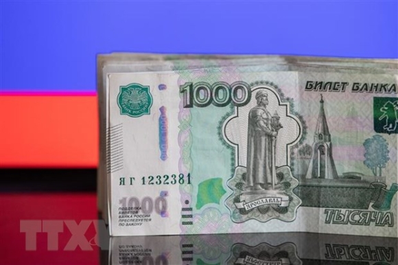 1 Nga Nang Lai Suat Nham Ngan Chan Da Lao Doc Cua Dong Ruble