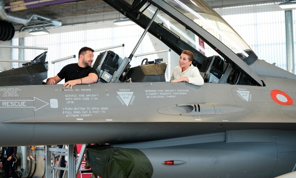 1 Dan Mach Cam Ket Chuyen 19 Tiem Kich F 16 Cho Ukraine