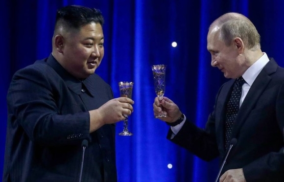 1 Ro Tin Chu Tich Trieu Tien Kim Jong Un Len Duong Den Nga