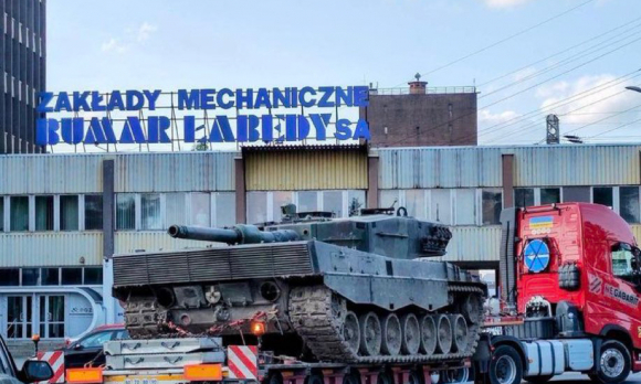 1 Ba Lan Giao Lo Leopard 2 Tan Trang Dau Tien Cho Ukraine