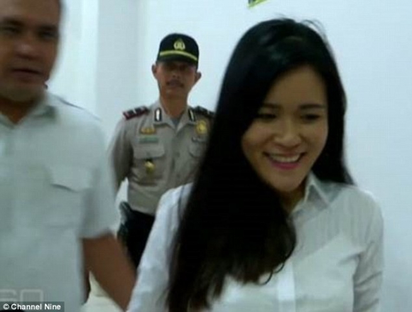 4 Nu Cuoi Bi Hiem Cua A Sat Nhan Dung Coc Ca Phe Dau Doc Ban Than Gay Toi Ac Tay Troi Chi Vi Mot Loi Khuyen