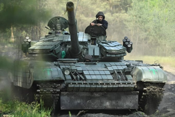 1 Dan Mach Sec Cap Xe Tang Chu Luc Cho Ukraine