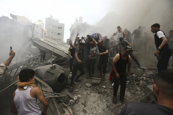 1 Gaza Hung 4000 Tan Bom Dan Benh Vien Thanh Nghia Dia Da Chien