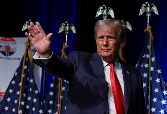 1 Ong Trump Bi Chi Trich Vi Binh Luan Khen Hezbollah