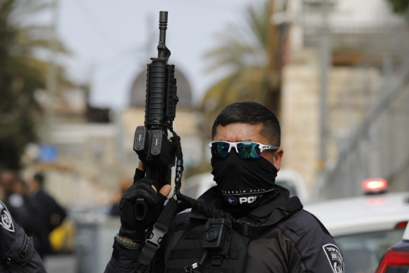 1 Cong Ty An Do Dung Ban Dong Phuc Cho Canh Sat Israel Vi Xung Dot Gaza