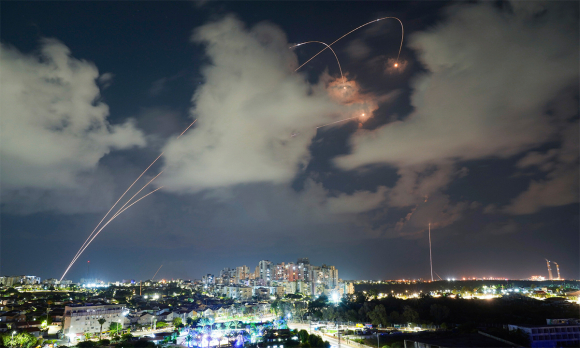 1 Hamas Phong Rocket Tam Ban 160 Km Vao Israel