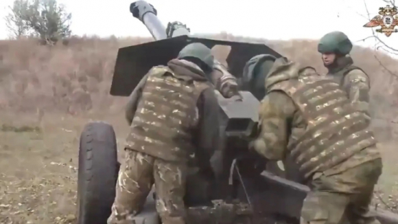 1 Moscow Dung Phao Co Lo Si 80 Tuoi Tan Cong Avdiivka Ukraine Suc Manh Phao Binh Nga Dang Sup Do