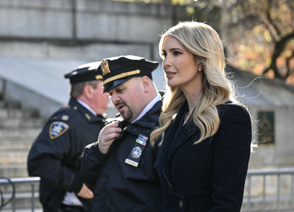 1 Ivanka Trump Trinh Dien Toa O New York