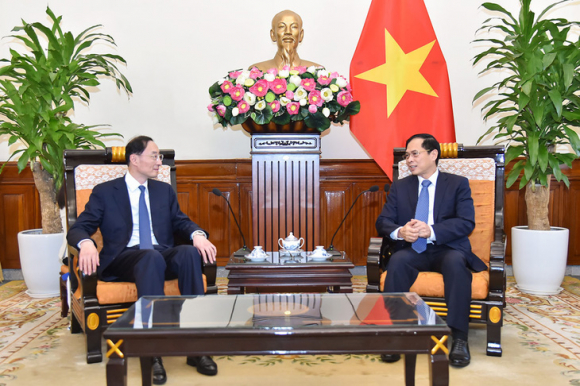 3 Viet   Trung Sap Co Duong Day Nong Ve Vu Viec Dot Xuat Cua Hoat Dong Nghe Ca