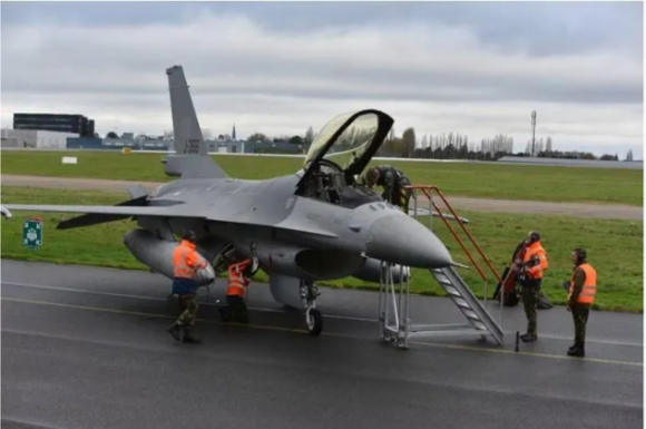 1 Romania Mo Trung Tam Huan Luyen Phi Cong Ukraine Lai Chien Dau Co F 16 Cua My
