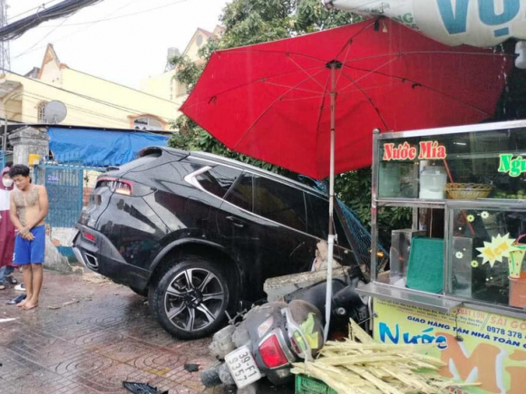 4 Xe Vinfast Gay Tai Nan Lien Hoan Tong Chet Co Gai 18 Tuoi O Thu Duc