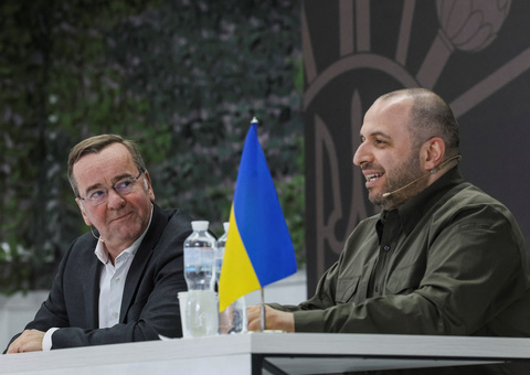 1 Duc Vien Tro Quan Su Cho Ukraine Them 13 Ti Euro
