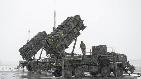 1 Ukraine Nhan Them La Chan Thep Patriot Tu Duc
